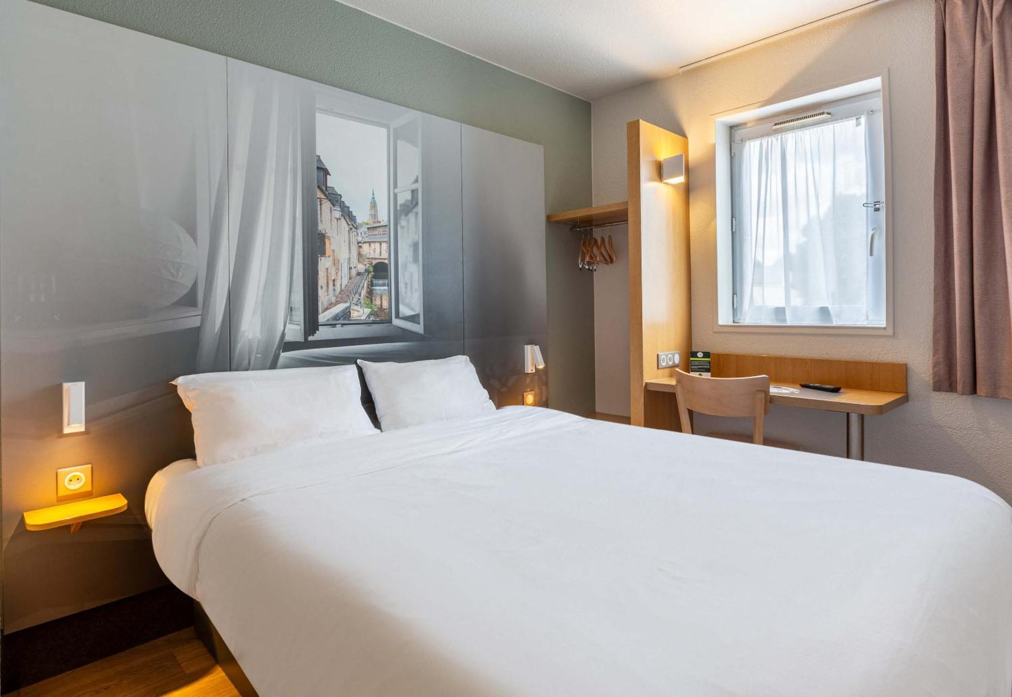 B&B Hotel Chartres Le Coudray ภายนอก รูปภาพ