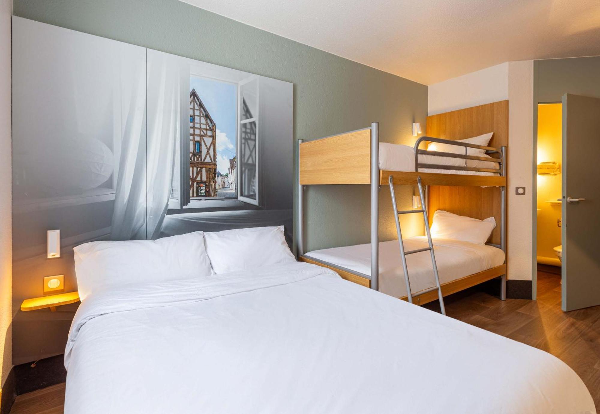 B&B Hotel Chartres Le Coudray ภายนอก รูปภาพ
