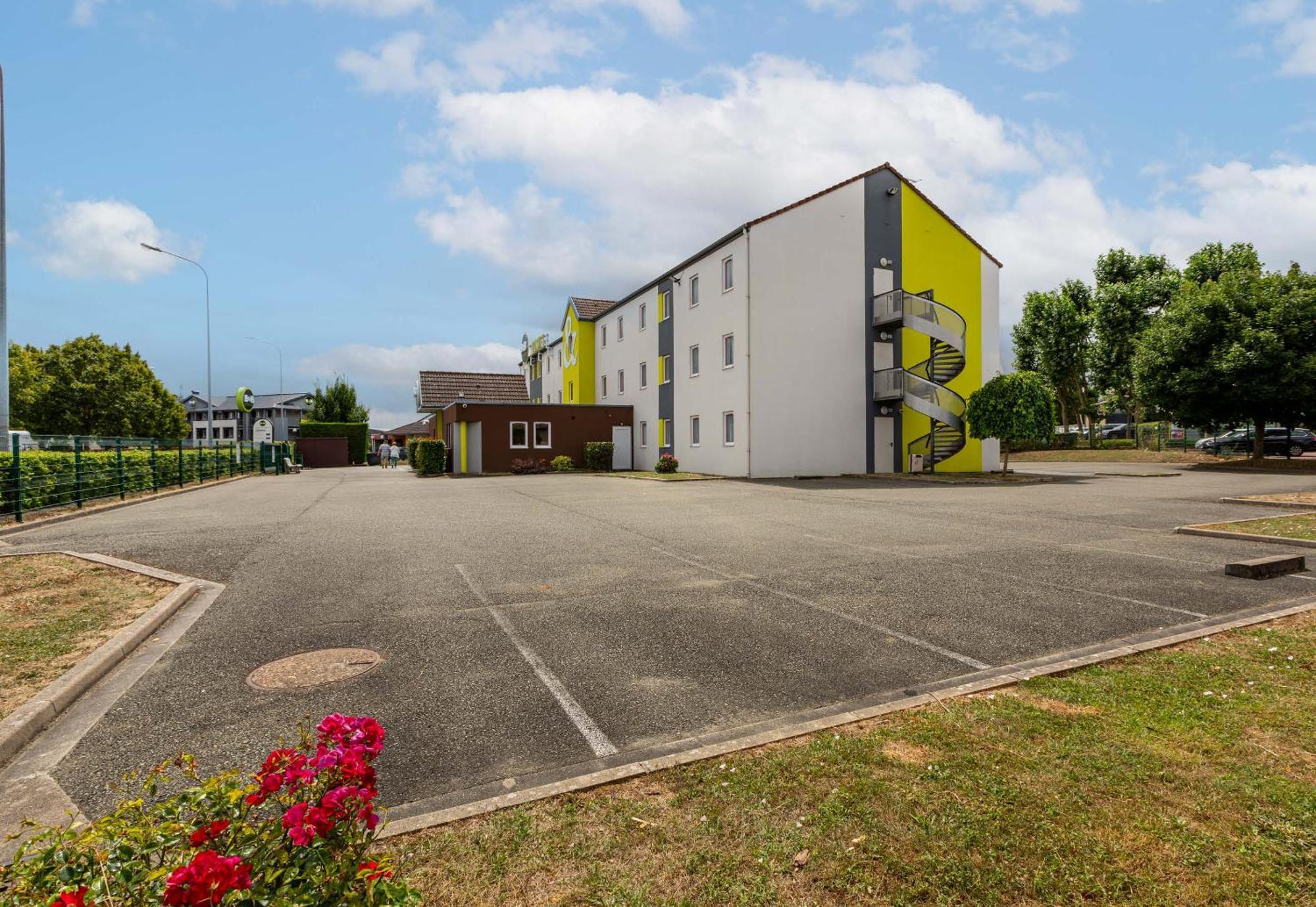 B&B Hotel Chartres Le Coudray ภายนอก รูปภาพ