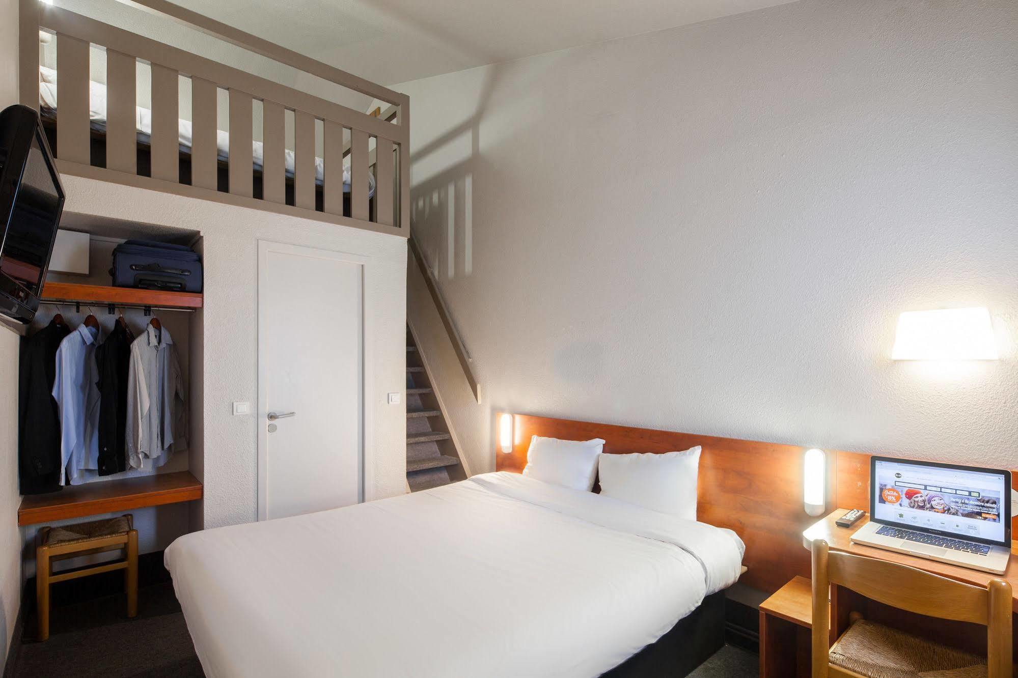 B&B Hotel Chartres Le Coudray ภายนอก รูปภาพ