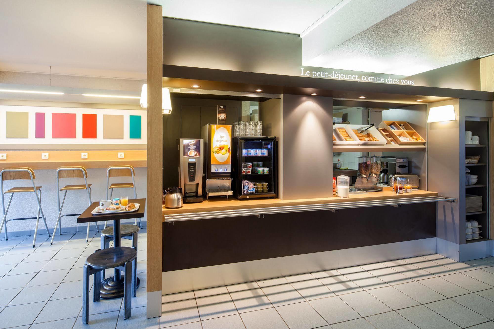 B&B Hotel Chartres Le Coudray ภายนอก รูปภาพ